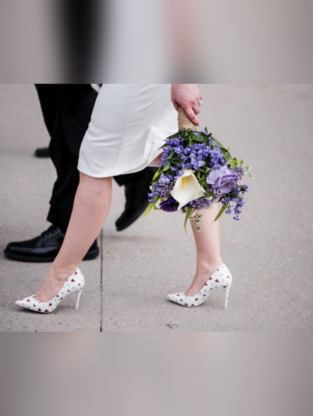 White Heart-Print Pointed Toe Pumps